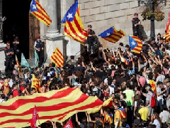 加泰罗尼亚宣布独立 西班牙首相誓言恢复法制